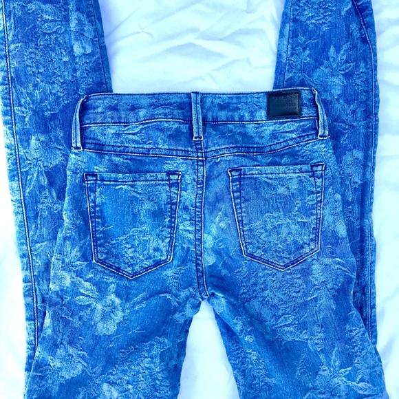 Guess Jeans Guess Floral Jacquard Brittney Denim Leggings 23 Poshmark